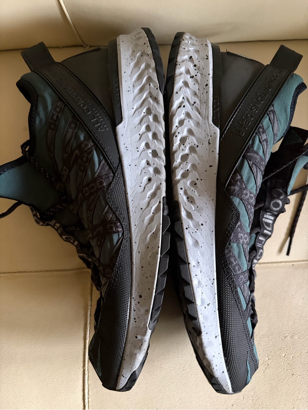 Nike Men’s ACG Trail Shoes — Teal and Black - Picture 4 of 6
